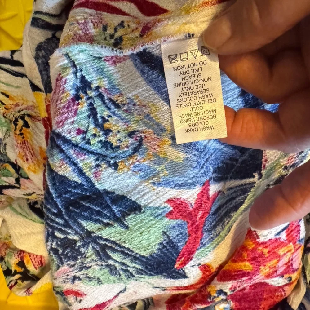 Floral Cold Shoulder Women's Top - Picture 5 of 6